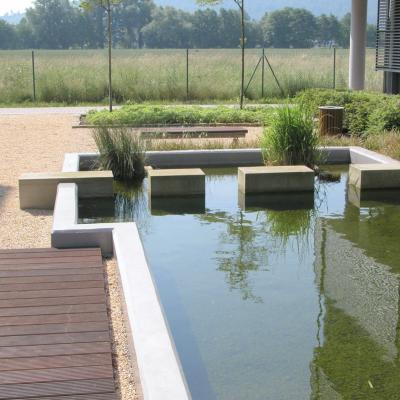 Wasserbecken Innenhof2