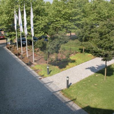 Vorplatz1